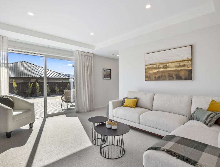 021 Open2view ID596521 Armadale