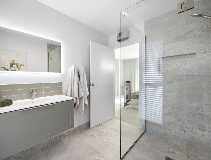 025 Open2view ID596521 Armadale