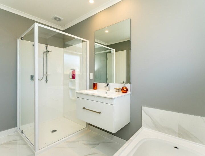 4bb24f37f56385efe967f7fbc13287dd5790318f